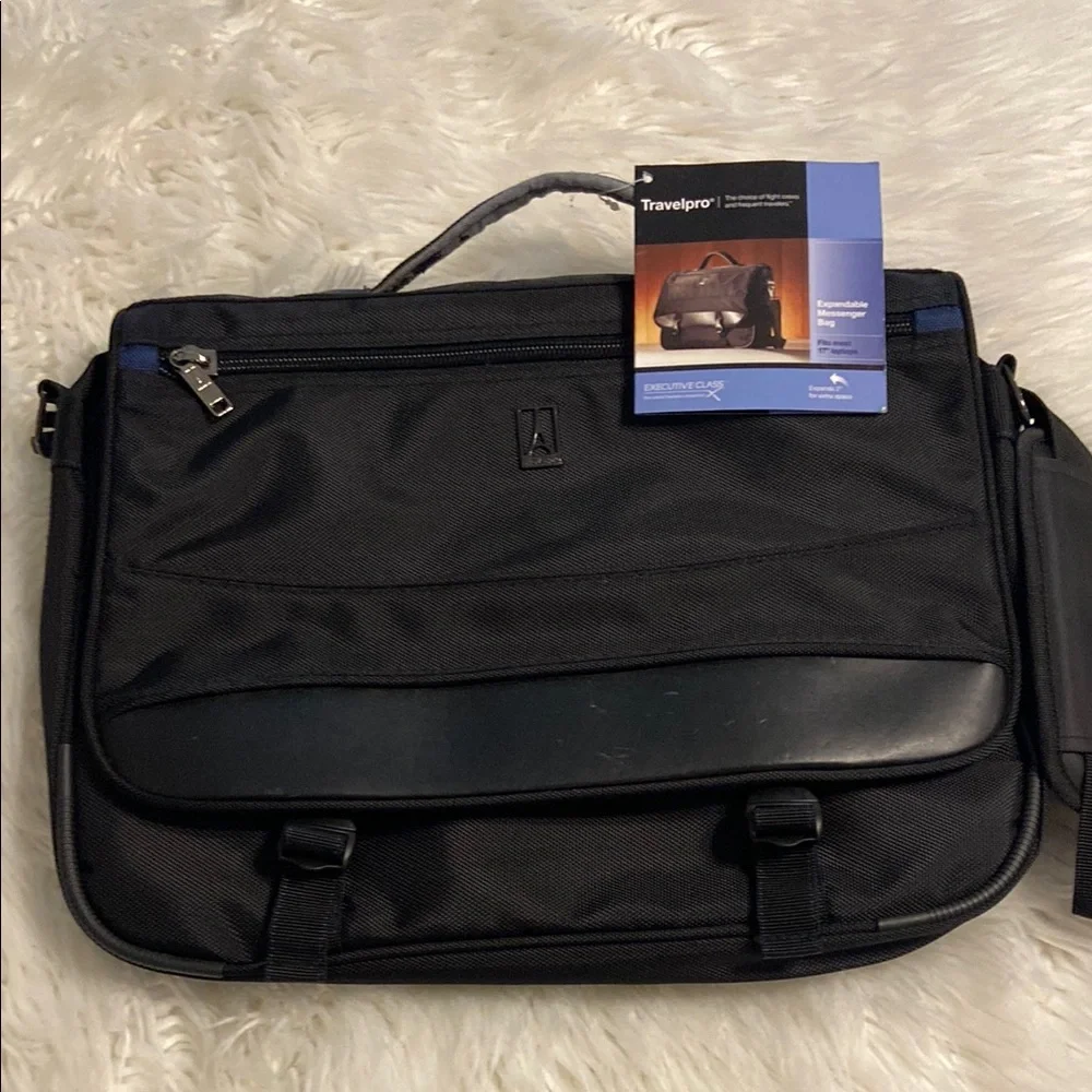 TRAVELPRO Black Men's Bag Expendable Messenger Bag wide 17/18” lengths 13/14”